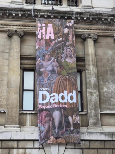 A full day in London yesterday. I finally made it to the Richard Dadd exhibition 'Beyond Bedlam' @royalacademyarts , which was incredibly timely following my recent trip to see A Midsummer Night's Dream @chichesterft . Madness, dreams & illusion are themes I want to explore in the near future, and fairies (& fairy tales) may well make their presence felt too...

I then hotfooted it to #tatemodern for a fab conversation between @amyhale93 and @intron_depot about Amy's new book 'Magic: Beyond the Supernatural in Contemporary Art'. I came away with a copy of the book, and am looking forward to discovering many artists for whom magic is a potent feature of their practice.

I was also delighted to make the acquaintance of @stella.wisdom ! I love these random strokes of fate and look forward to meeting up again for @bl_publishing 's Tales of the Weird festival at Hallowe'en 🎃
.
.
.
.
.
#fairies #madness #magic #supernatural