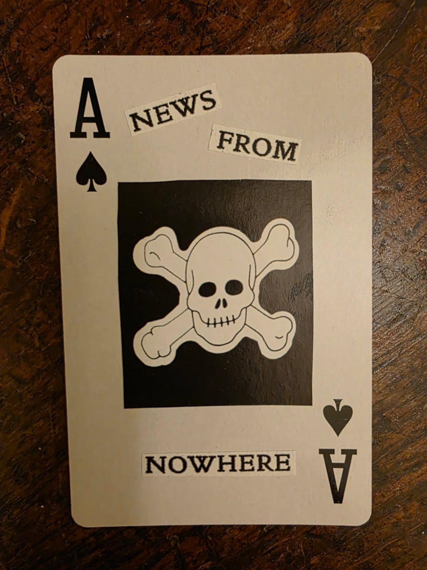 Playing card mini collage, 24/2: Ace of Spades.
.
.
.
.
.
#collageart #collageartist #playingcardcollage #minicollage #analoguecollage